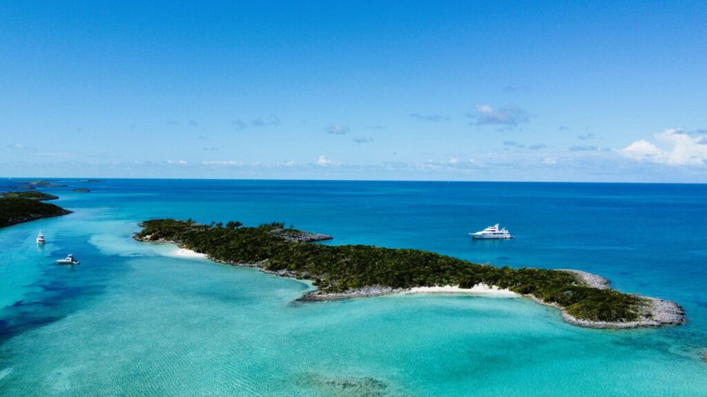 ROBERT’S CAY, PRIVATE ISL
