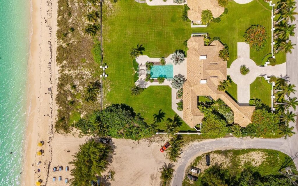 16 SPANISH MAIN DRIVE