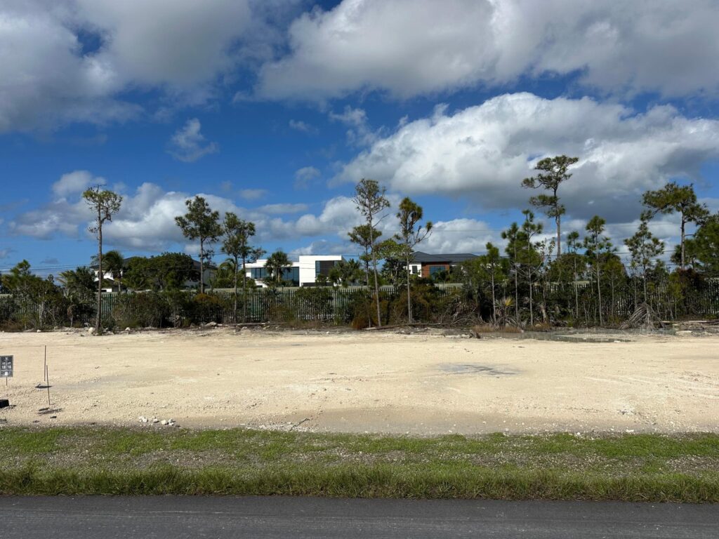 LOT 16, WINDSOR LAKES