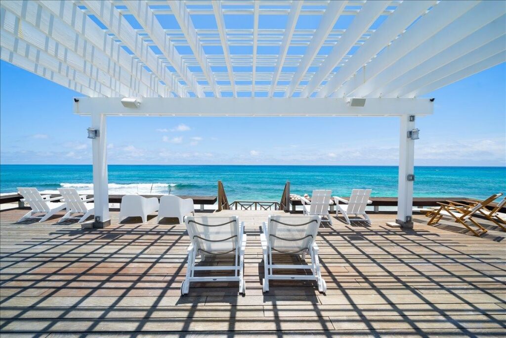 THE ISLAND RETREAT