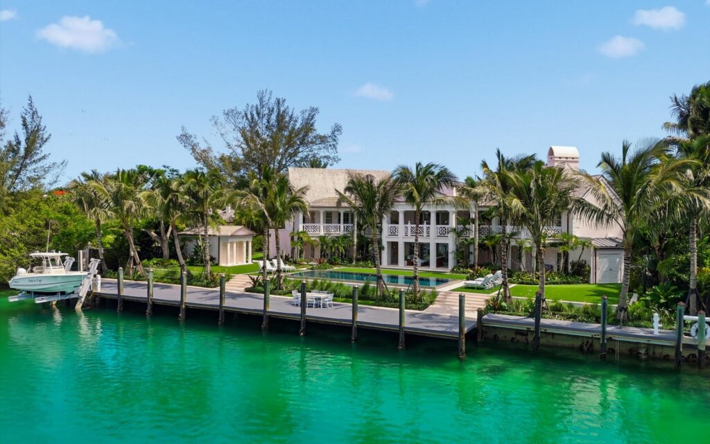 Cottage 105, Edgewater Drive, Lyford Cay